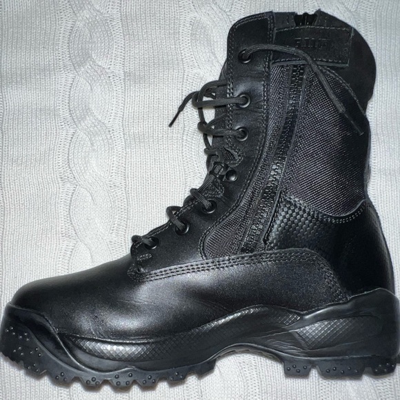 5.11 A.T.A.C® 2.0 8" SIDE ZIP BOOT. NWOT or box. Women’s size 9. - Picture 8 of 16